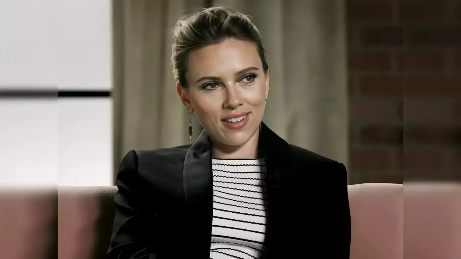 Scarlett Johansson: A Travel Through Stardom